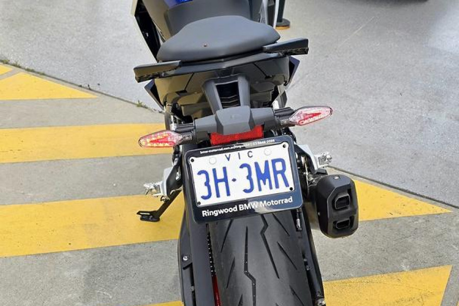 2026 BMW F 900 R Sport F 900