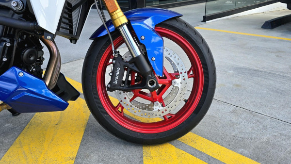 2026 BMW F 900 R Sport F 900 image 2