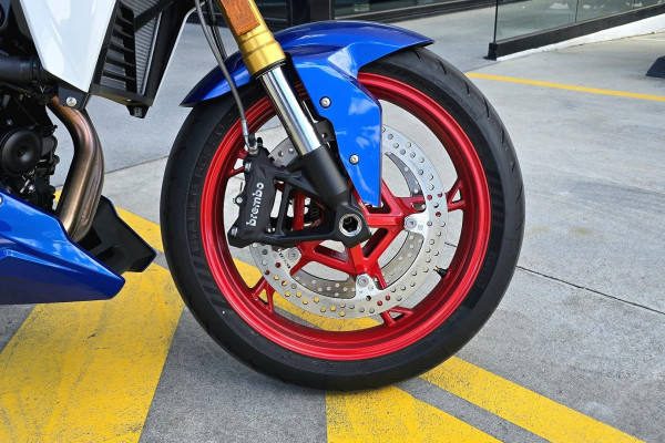 2026 BMW F 900 R Sport F 900