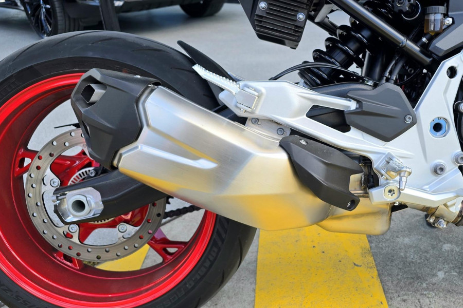 2026 BMW F 900 R Sport F 900