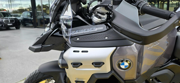 2026 BMW R 1300 GS Adventure Triple Black R 1300 image 17