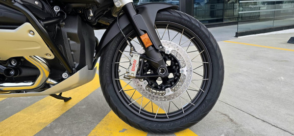 2026 BMW R 1300 GS Adventure Triple Black R 1300 image 2