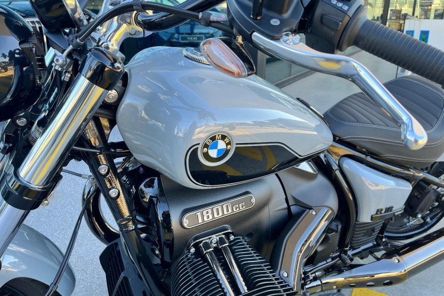 2025 BMW R 18 Blacked Out R 18