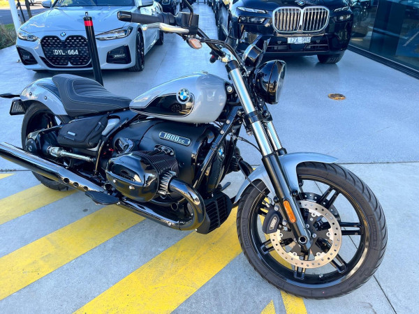 2025 BMW R 18 Blacked Out R 18 image 2