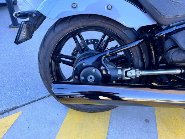 2025 BMW R 18 Blacked Out R 18 image 4