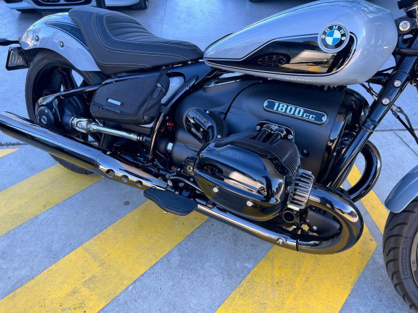 2025 BMW R 18 Blacked Out R 18 image 6
