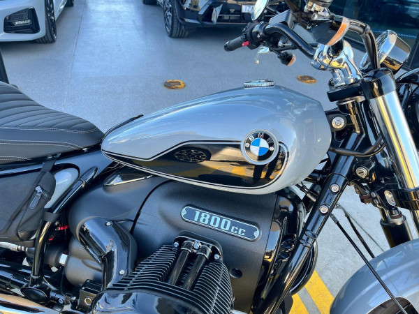 2025 BMW R 18 Blacked Out R 18 image 7