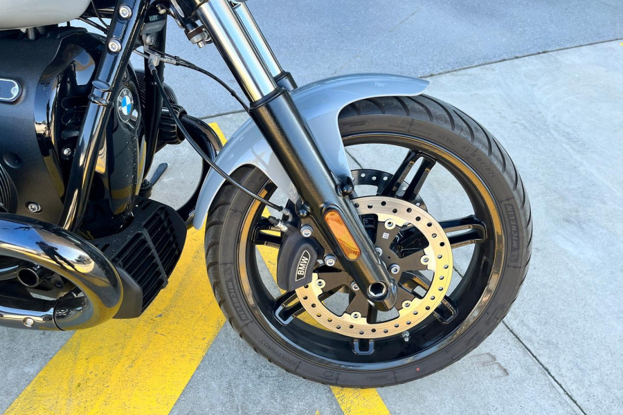 2025 BMW R 18 Blacked Out R 18