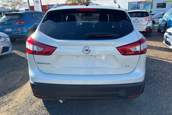 2017 Nissan QASHQAI J11 Ti SUV Image 5
