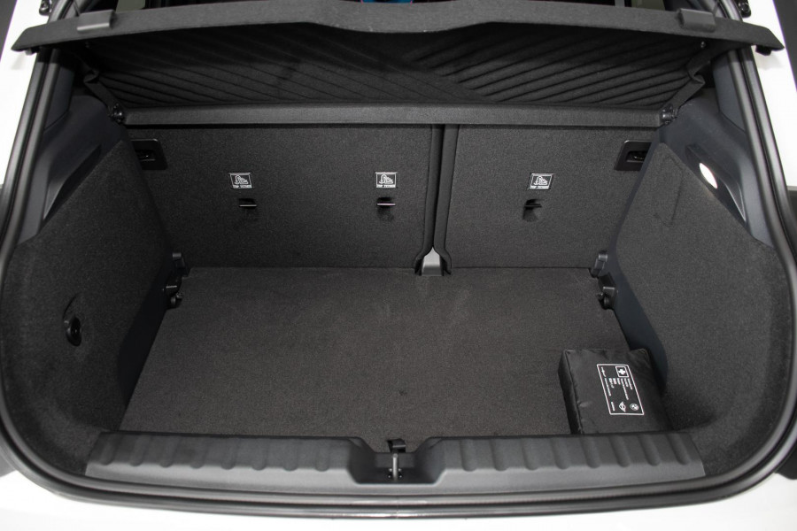 2025 MINI Aceman J05 JCW E Favoured Hatch