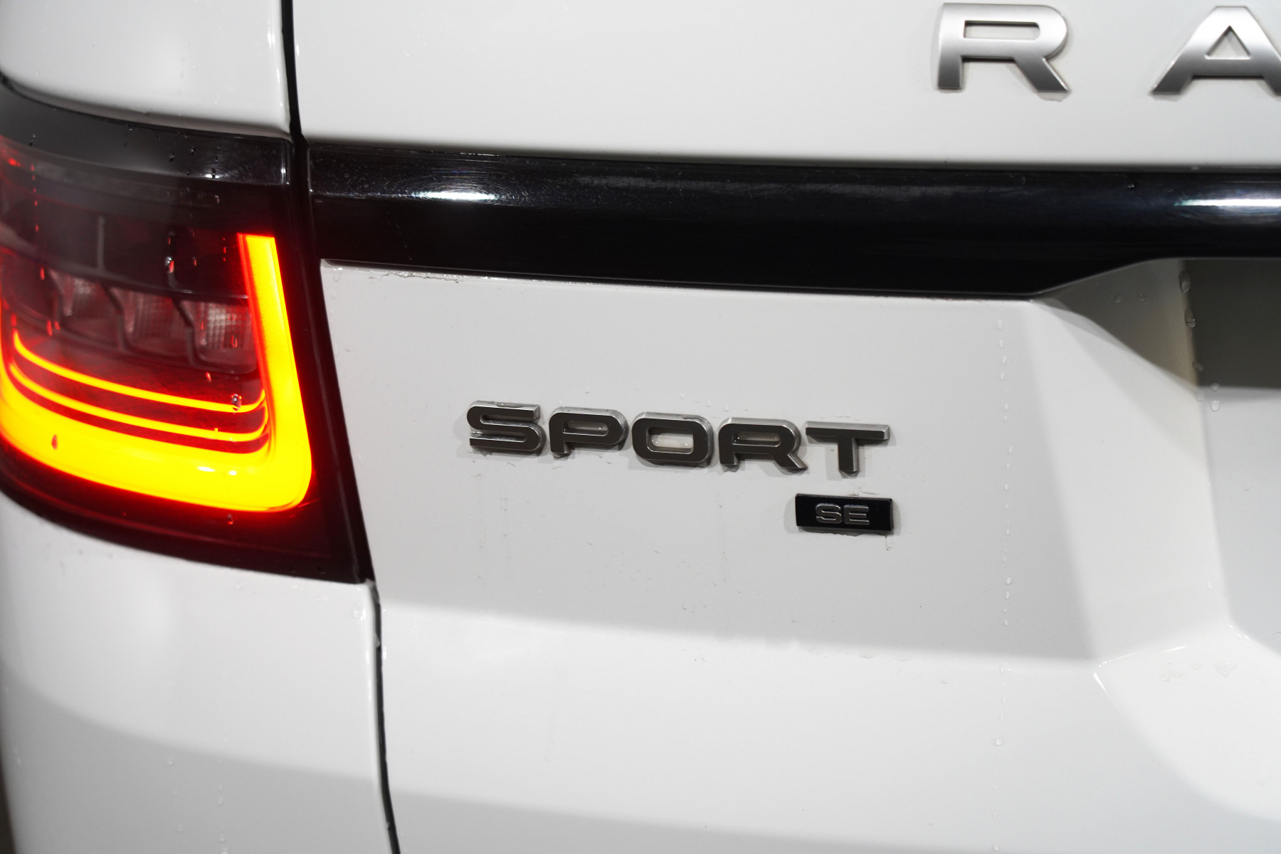 2021 Land Rover Range Rover Sport Sport Si4 Se (221kw) SUV Image 9