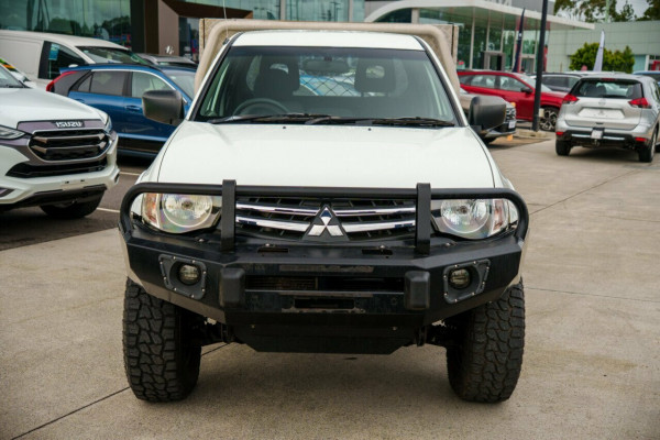 2014 MY15 Mitsubishi Triton MN GLX Cab Chassis Image 5