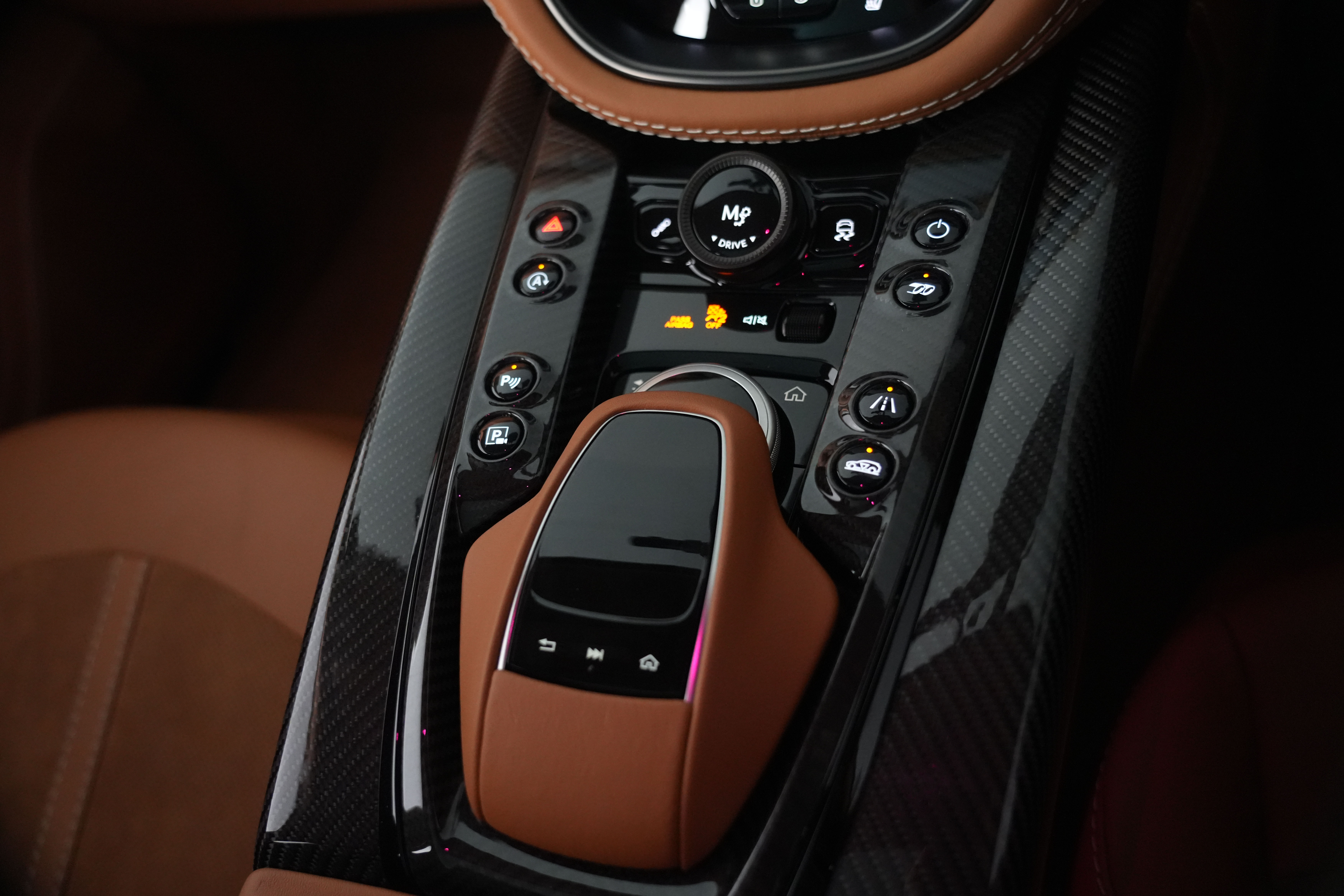 2023 Aston Martin DBX 707 SUV Image 38