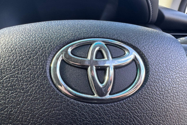 2018 Toyota Fortuner GUN156R GX SUV Image 19