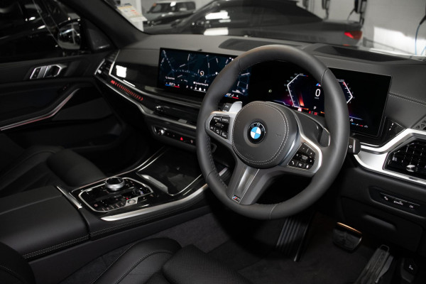 2025 BMW X5 G05 LCI xDrive40i M Sport SUV image 6