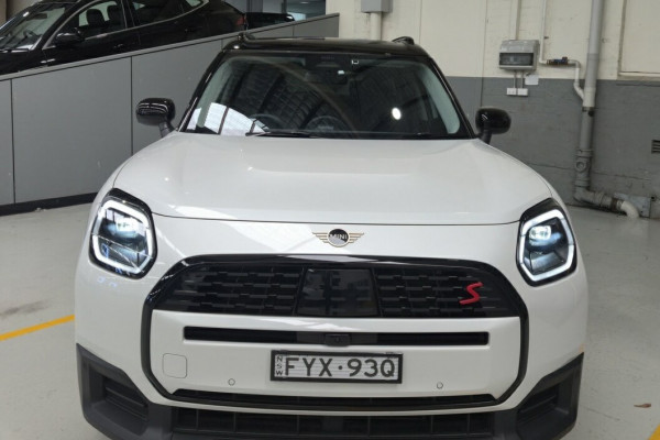 2024 MINI Countryman U25 S Classic Wagon Image 3