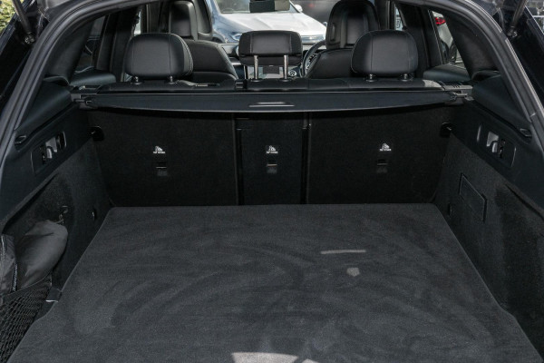 2025 [THIS VEHICLE IS SOLD] image 17