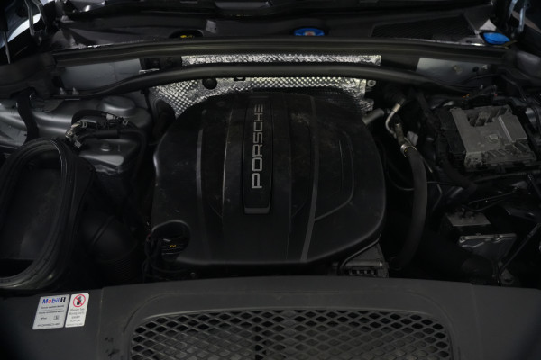 2019 Porsche Macan SUV Image 32