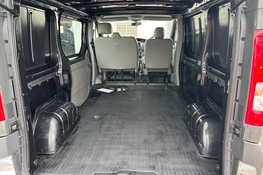 2012 Renault Trafic X83 Phase 3 L1H1 SWB Low Roof Van Image 13