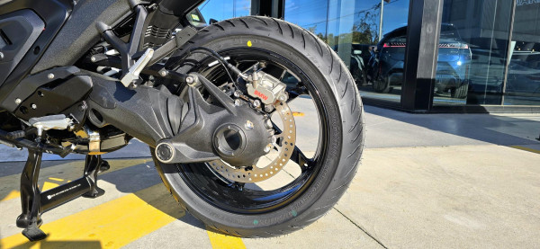 2026 BMW R 1300 RS Triple Black R 1300 image 15