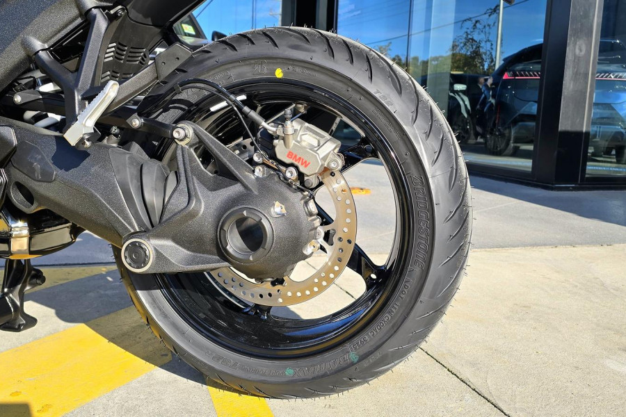 2026 BMW R 1300 RS Triple Black R 1300