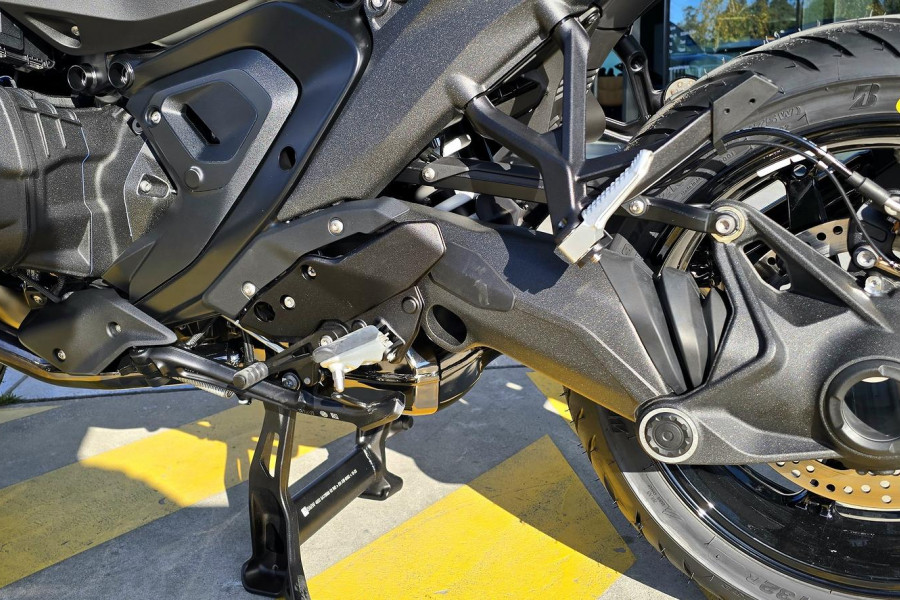 2026 BMW R 1300 RS Triple Black R 1300