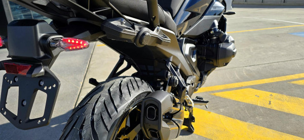 2026 BMW R 1300 RS Triple Black R 1300 image 3