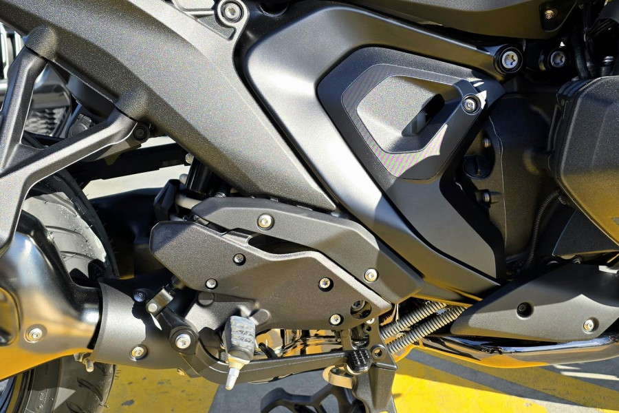 2026 BMW R 1300 RS Triple Black R 1300
