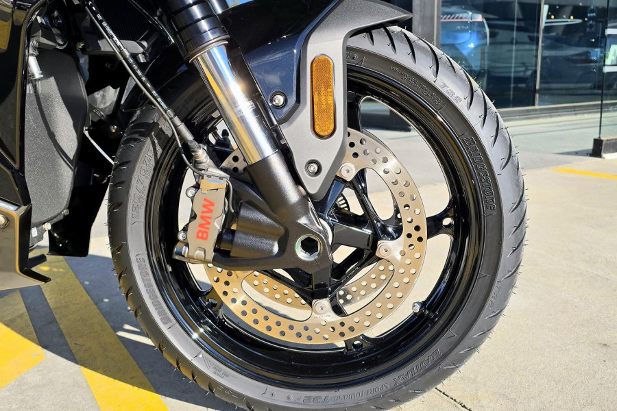 2026 BMW R 1300 RS Triple Black R 1300
