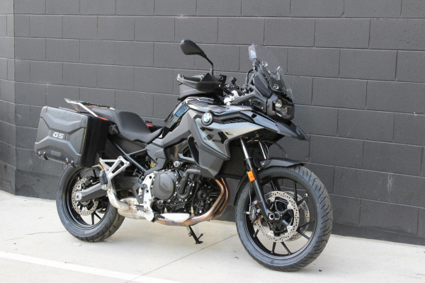 2026 BMW F 800 GS Triple Black F 800 image 2