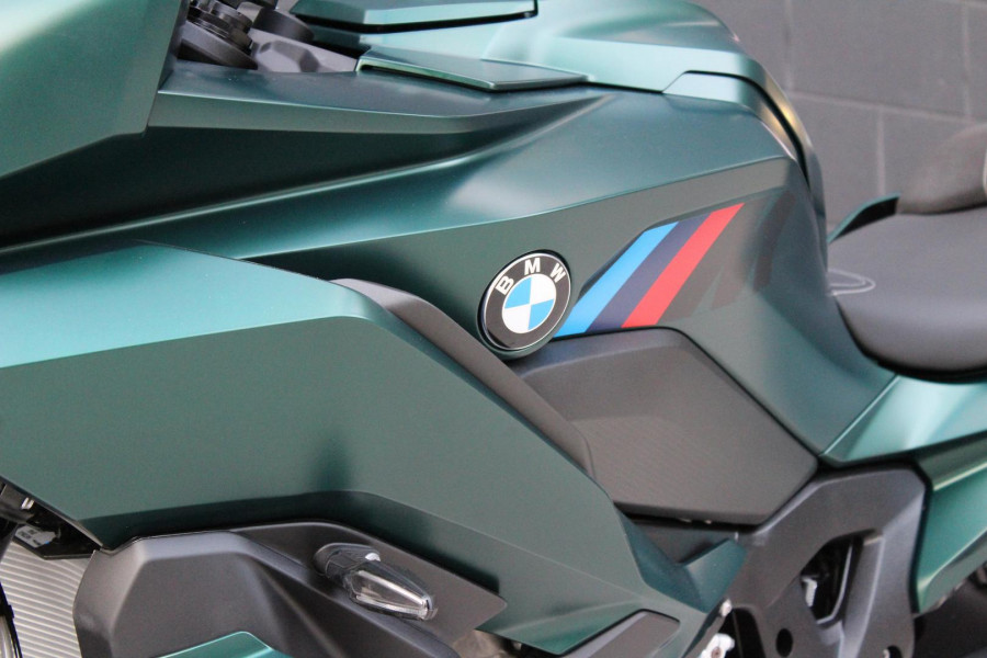 2026 BMW M 1000 XR M 1000