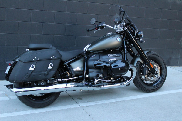 2023 MY24 BMW R 18 Classic Highline R 18 image 2