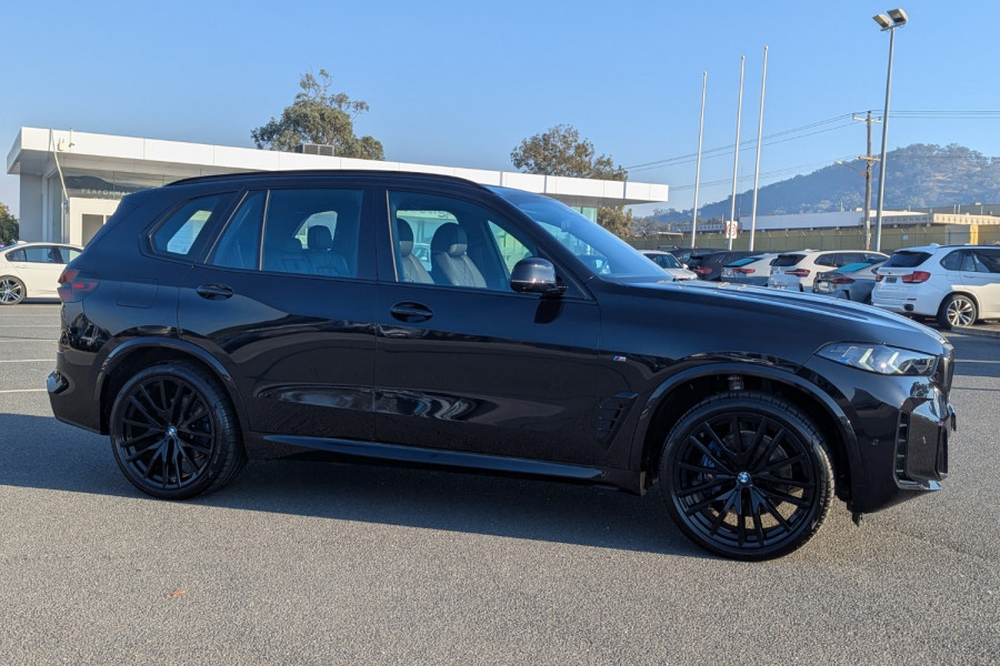 2024 BMW X5 G05 LCI xDrive30d SUV Image 9