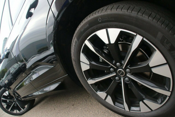 2025 MY26 Volvo XC60 UZ Ultra B5 Dark SUV Image 4