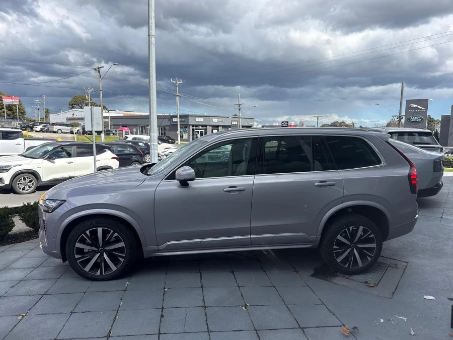 2026 Volvo XC90 L Series Plus B5 Bright SUV Image 10