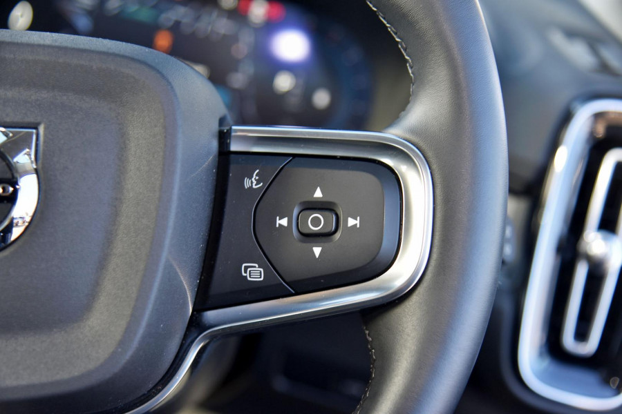 2025 Volvo XC40 XZ Plus B4 SUV Image 20