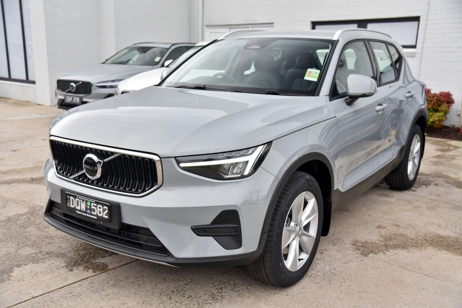 2025 Volvo XC40 XZ Plus B4 SUV Image 22