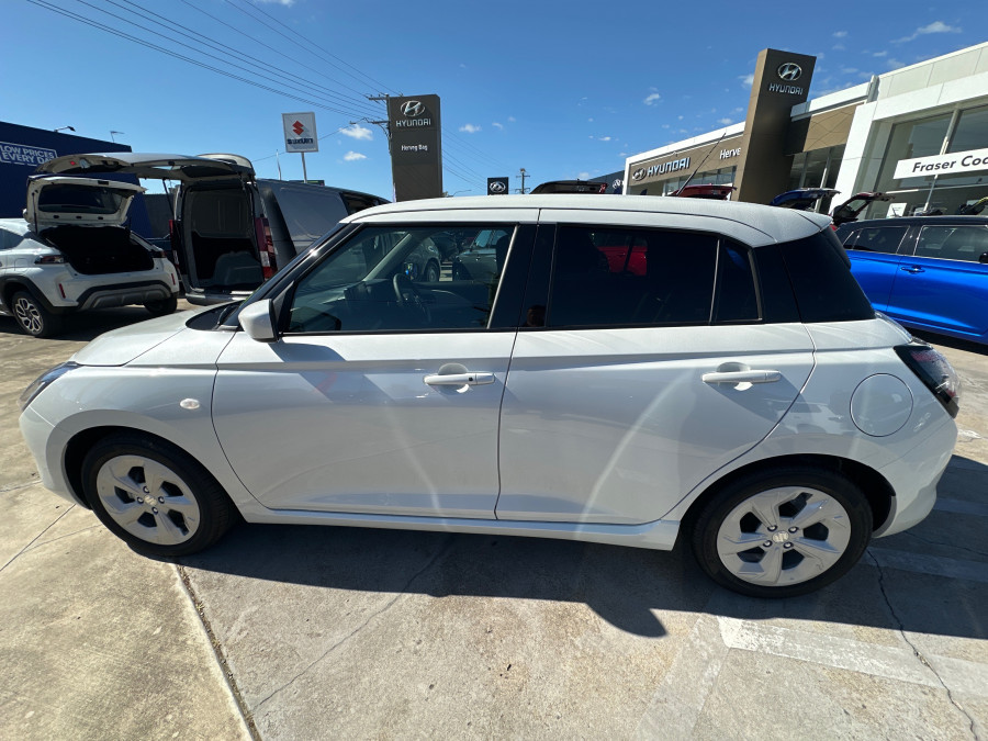 2025 Suzuki Swift Hybrid UZ Hybrid Plus Hatch Image 6