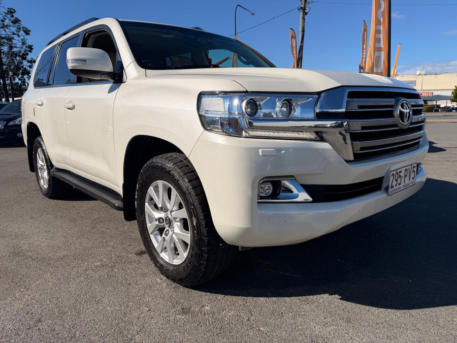 2016 Toyota LandCruiser VDJ200R VX SUV Image 4