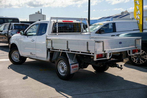 2016 Nissan Navara D23 RX Cab Chassis Image 2