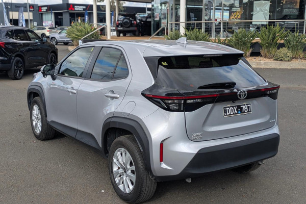 2024 Toyota Yaris Cross MXPJ10R GX SUV Image 5