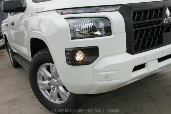 2026 Mitsubishi Triton MV GLX+ Ute Image 2