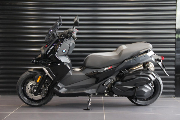 2025 BMW C 400 X ion C 400 image 3