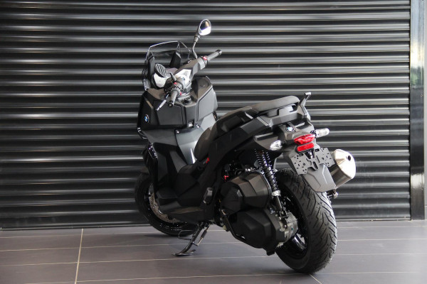 2025 BMW C 400 X ion C 400 image 4