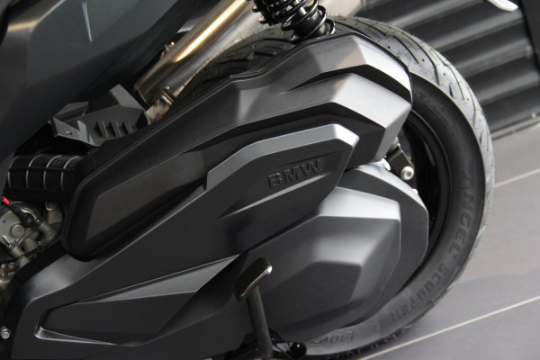 2025 BMW C 400 X ion C 400 image 9