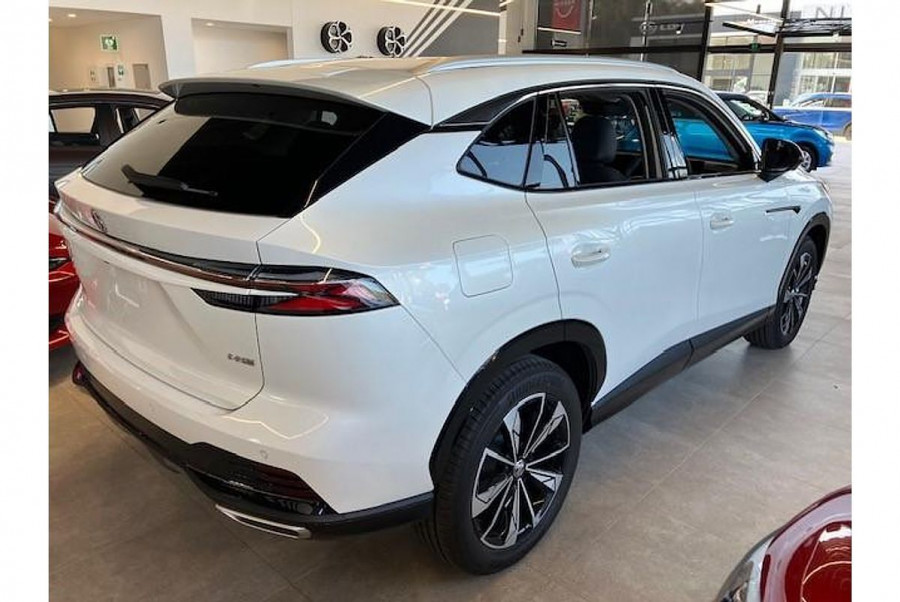 2024 MY24.5 MG HS AS33 Essence SUV Image 12