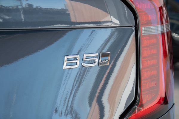 2026 Volvo XC90 L Series Ultra B5 Dark SUV image 34