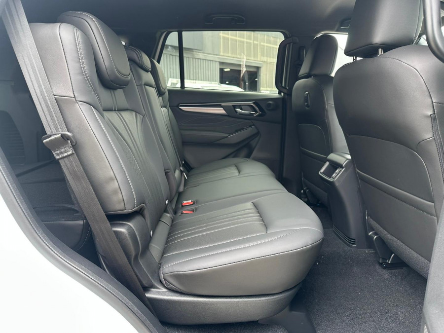 2026 MY25.5 Isuzu MU-X RJ LS-T SUV Image 19