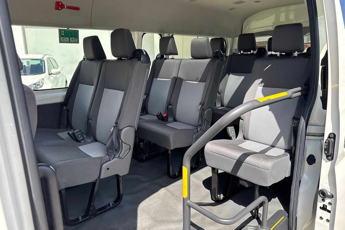 2019 Toyota HiAce GDH300R Commuter Van Image 8