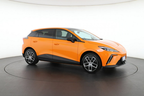 2024 MG MG4 MEH32 Essence 64 Hatch Image 3